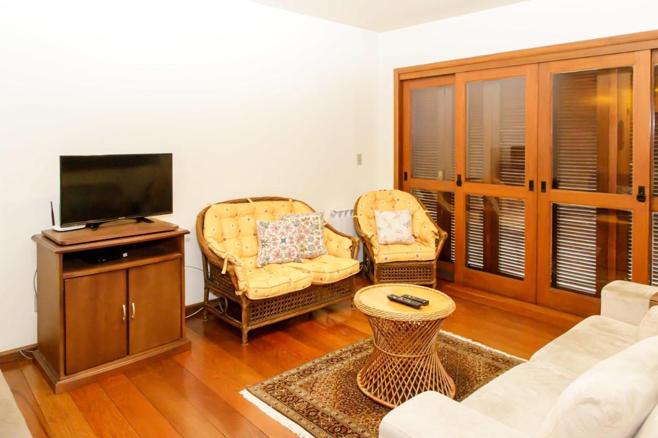 Apartamento Amplo E Aconchegante Na Av Das Hortencias No Centro De Gramado Exterior photo